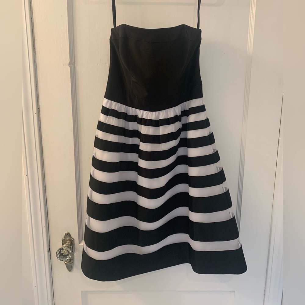 Strapless striped White House Black Market flare dress size 0